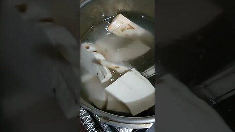 Mandioca pra FRITAR. Como cozinhar na panela de pressão? DICAS