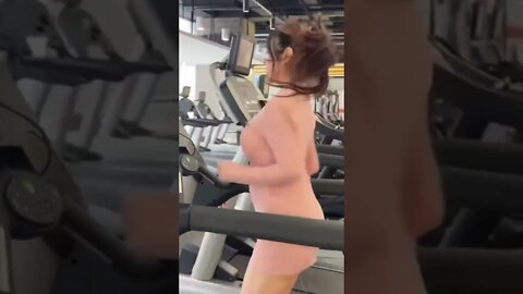 Chinese Girl With Big Breasts Goes Though Her Gym Workout