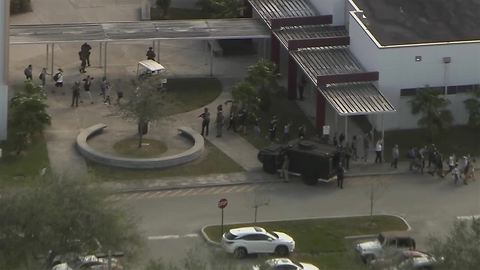 At least 1 dead, many injured in active shooter situation near Miami, FL