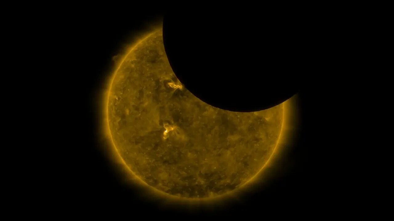 NASA's Solar Dynamics Observatory Catches Lunar Freeze Frame
