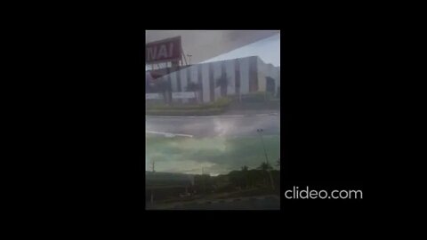 20211101 173600 howt2Yas fazendo passeio no feriado