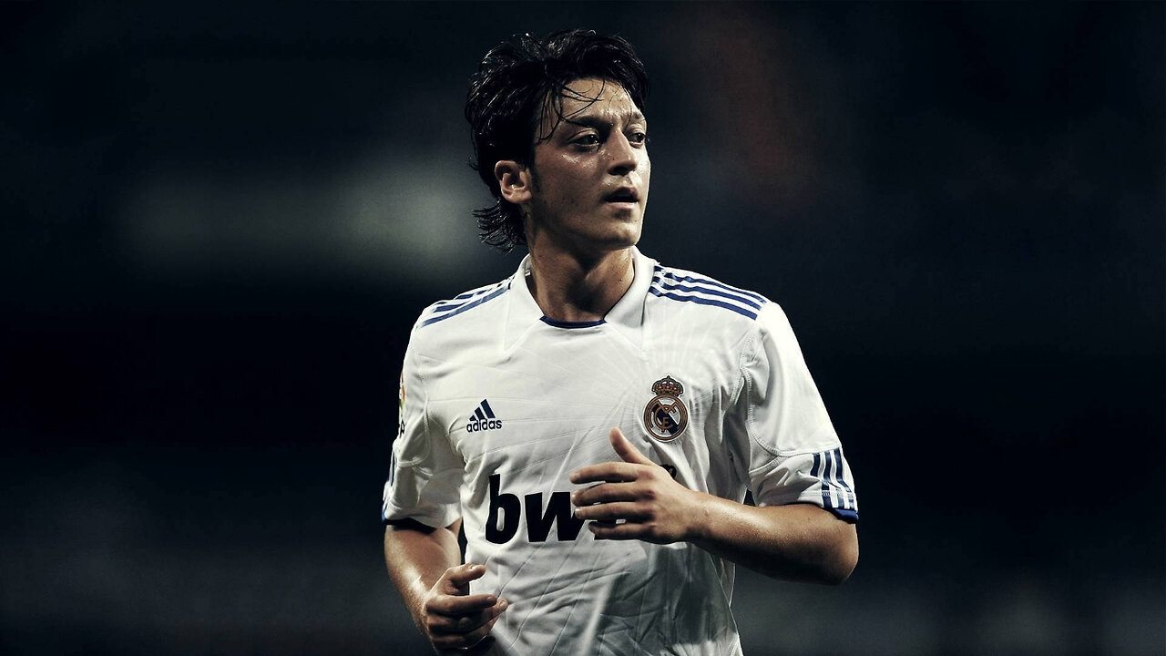 Art Of Mesut Ozil