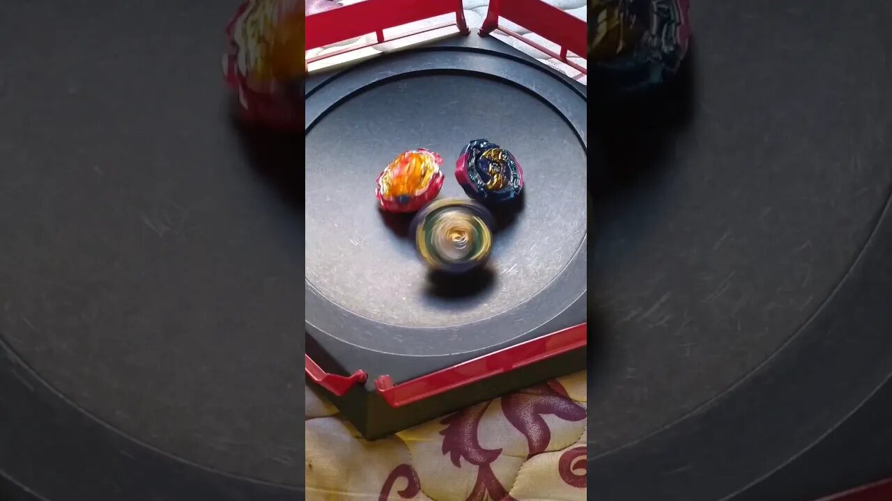 o mais forte venceu #batalhadebeyblade #beybladeburst #beyblade