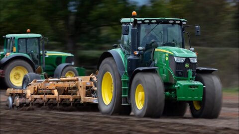 JohnDeere 6195R with Simba cultivator and drill