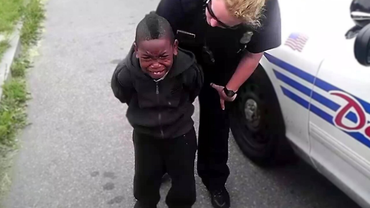 kid destroys GameStop and gets caught by police! MUST WATCH!!!