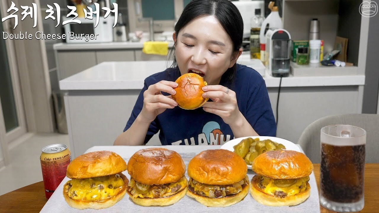 Super simple homemade double cheeseburger & Coke