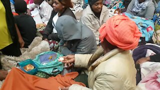 SOUTH AFRICA - Cape Town - Refugees and asylum seekers camp outside UN High Commissioner for Refugees (UNHCR) offices (Video) (FTY)