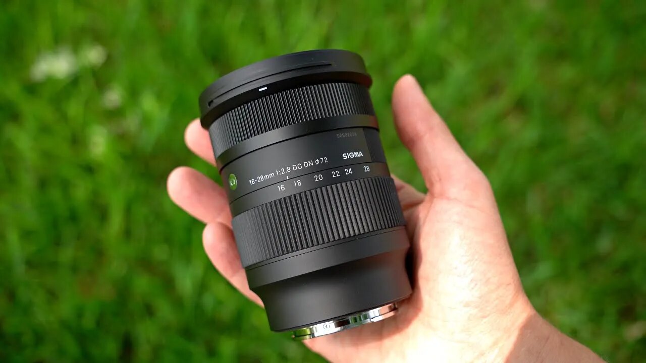 Sigma's New 16-28mm F2.8 Is a Full Frame Vlogger's Dream