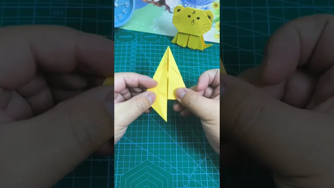 Easy Paper CRAFT For kids #ytshorts #craft #kidscraft