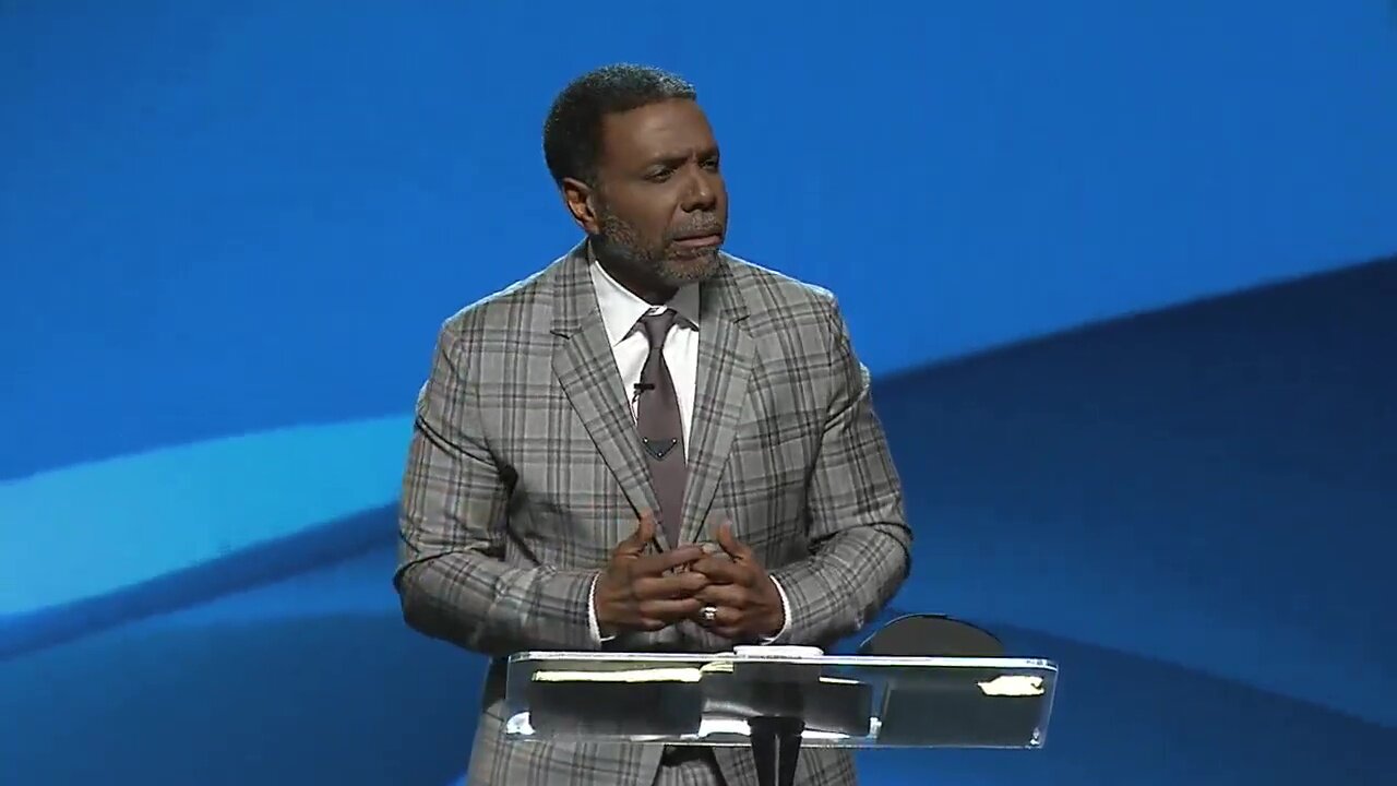 Finding Purpose in Discomfort - Creflo Dollar