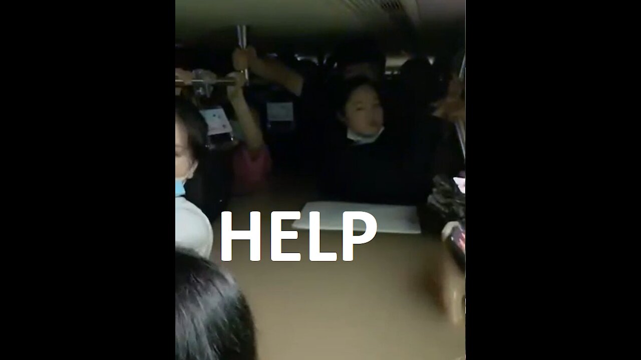 Subway riders in China trapped in a flooded car😱😱