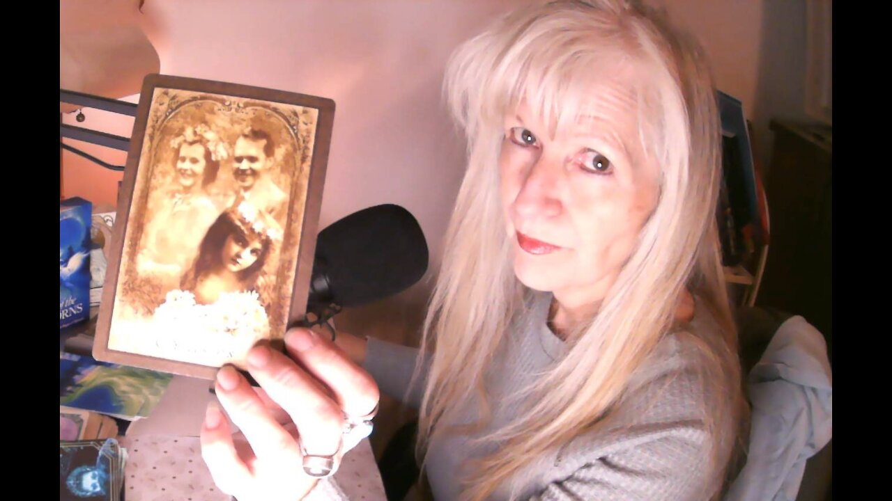 Daily Random Channeled Message - Help From The Family