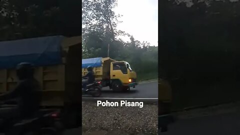 Dump Truk Menanjak