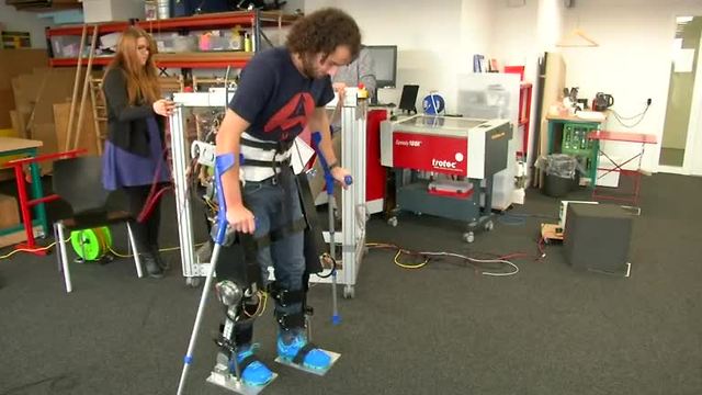 Student-built exoskeleton mimics human knee