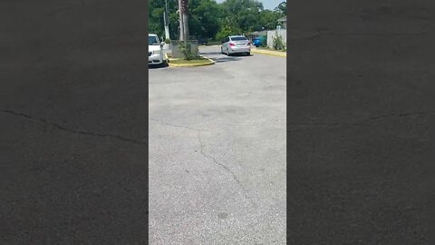 #gangstalking Uber driver Karl pulls off with strange headlights after dropping me off.