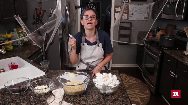 Candy corn rice Krispie Treats with Elissa the Mom | Rare LIfe