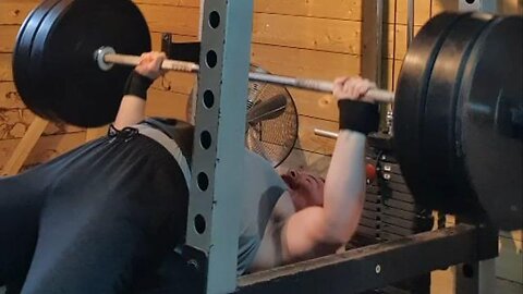 Easy Peasy 110 Kgs Bench Press Heavy Single. Deloading.