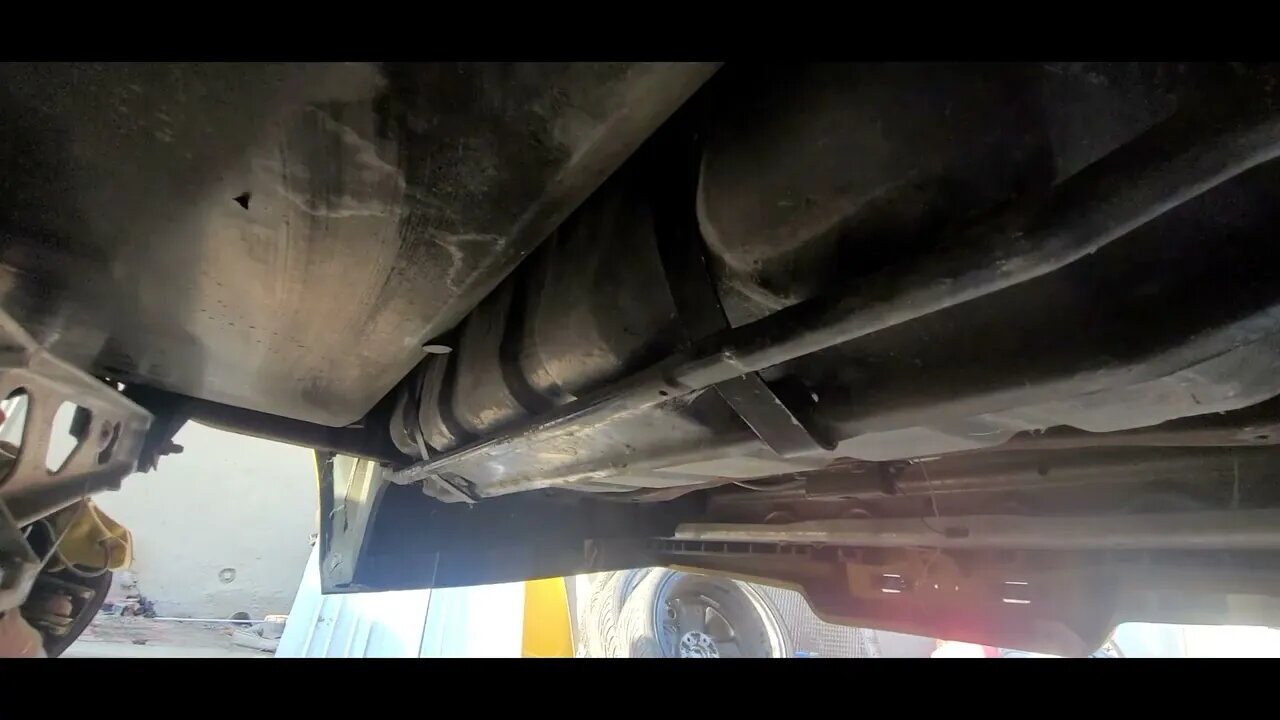 1980 Corvette C3 fuel tank install p2