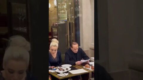 BERLUSCONI A CENA FUORI