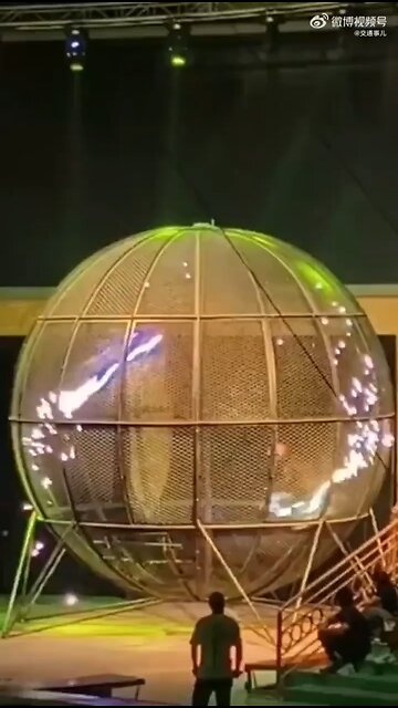 Motorbike stunt in china goes wrong