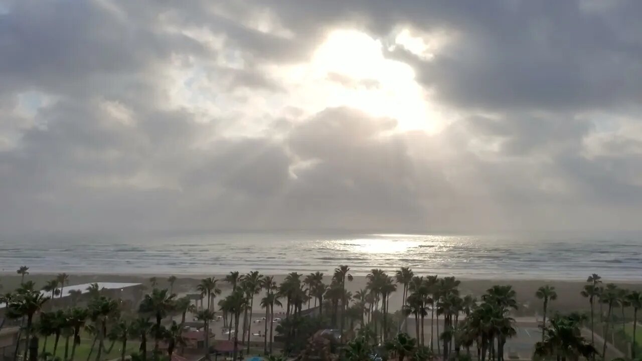 morning sunrise at isla grand beach resort