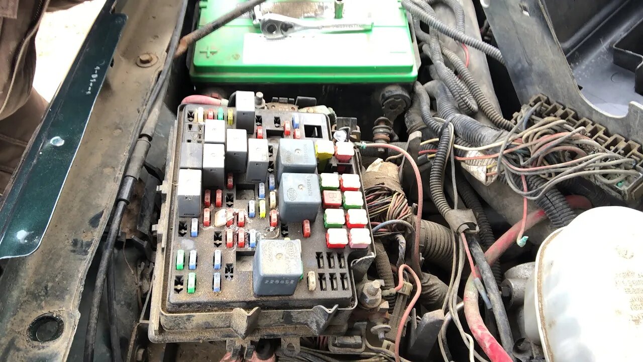Removing under hood fuse box on 2003 Duramax.