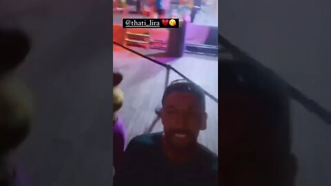 Atleta Isla na balada com quadro gripal