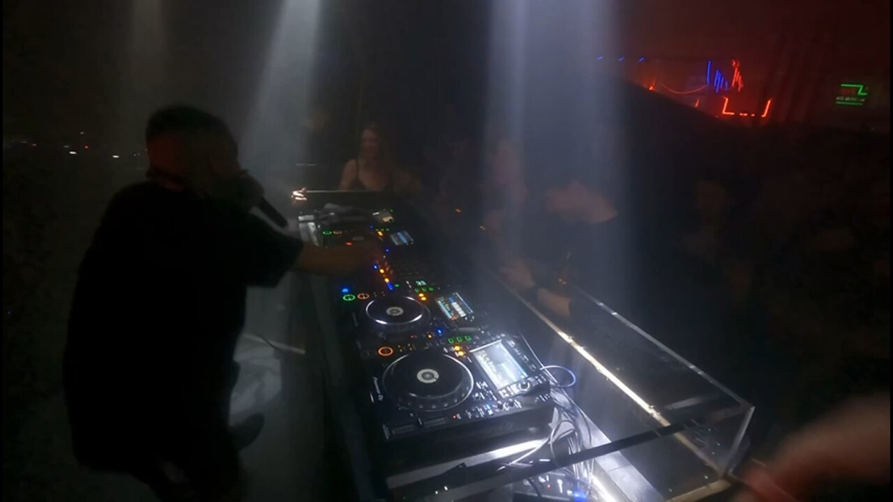 This is Inja set @ Mr. Kim’s