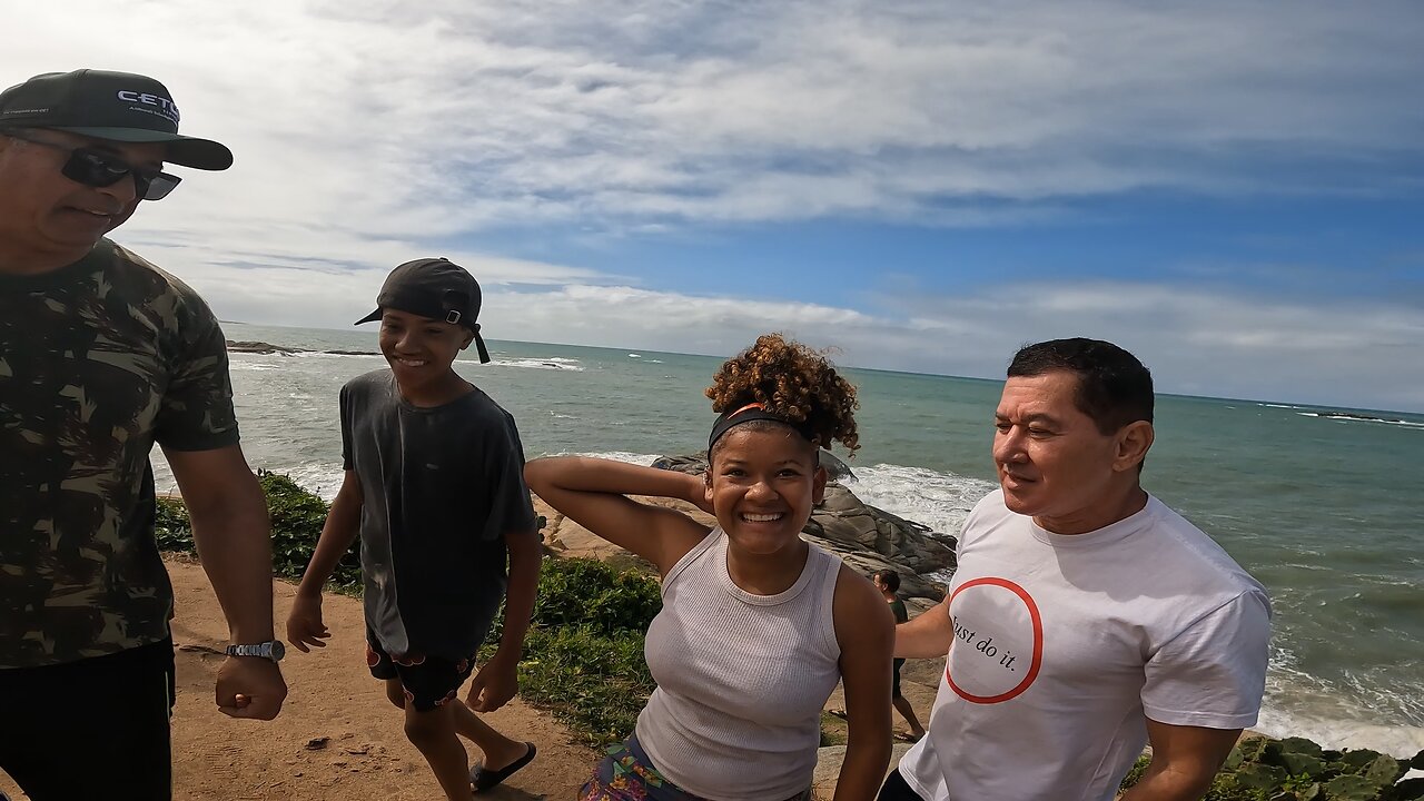 Friendly Encounters at Mirante da Baleia in Rio das Ostras, RJ