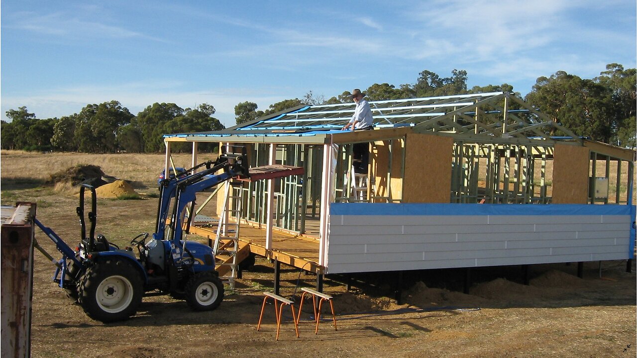 Building the kit home 17 - Roof sheeting before walls - Why?