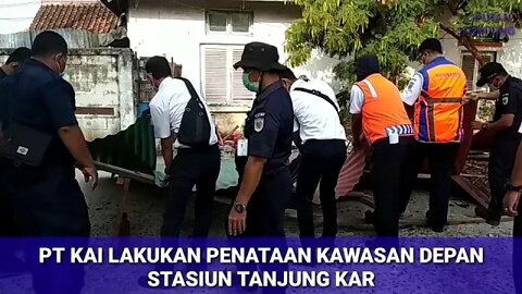 PT KAI DIVRE IV TATA KAWASAN DEPAN STASIUN TANJUNG KARANG