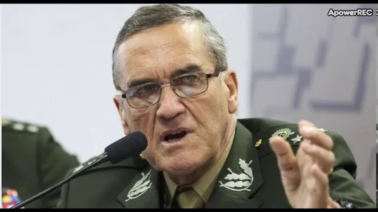 EX-COMANDANTE DO EXÉRCITO VAI ÀS REDES SOCIAIS EM DEFESA DE BOLSONARO