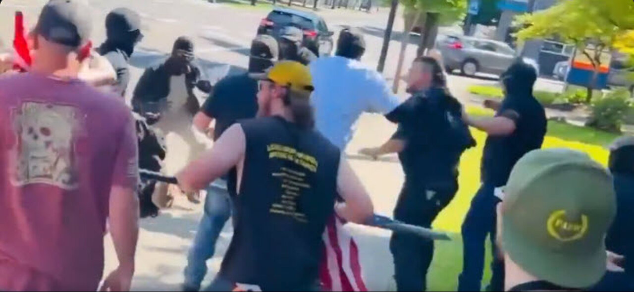 PROUD BOYS DEMASK PATRIOT FRONT FEDS!