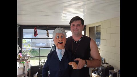 Vance Dykes & Bill Clinton: "Why Are You Holding My Arm?"