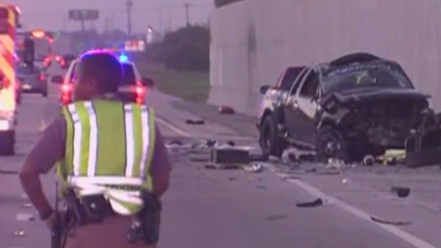 1 dead, 4 hurt in I-95 southbound crash in Boynton Beach