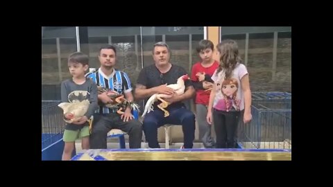 familia botinha ,unida pelo amor aos galos.