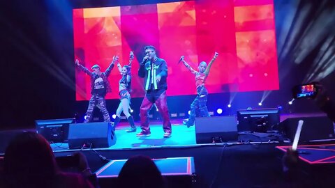 KARD in Houston song Oh NaNa
