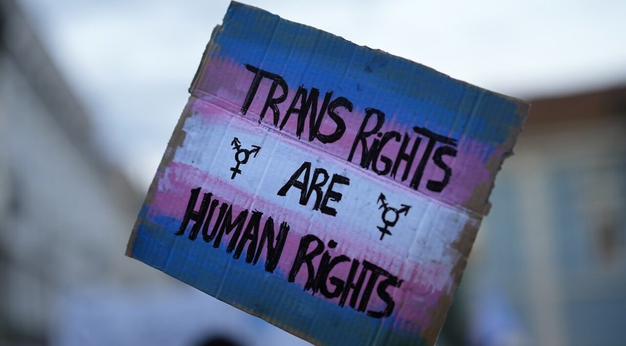 ACLU Fights Virginia's Transgender Policy — and the Unscientific 'Assumption' That There Are Two Sex