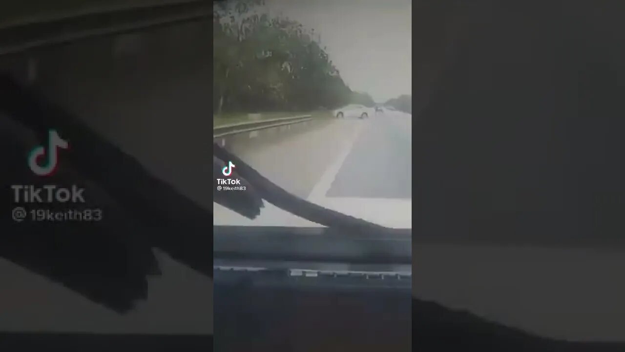 Flicked Off⚡️ #shorts #baddrivers #crash