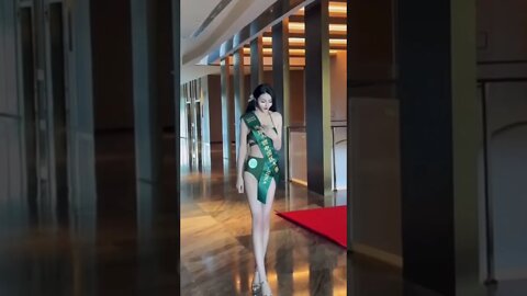 Hot Chinese Beauty Queen Looking for Place to Go