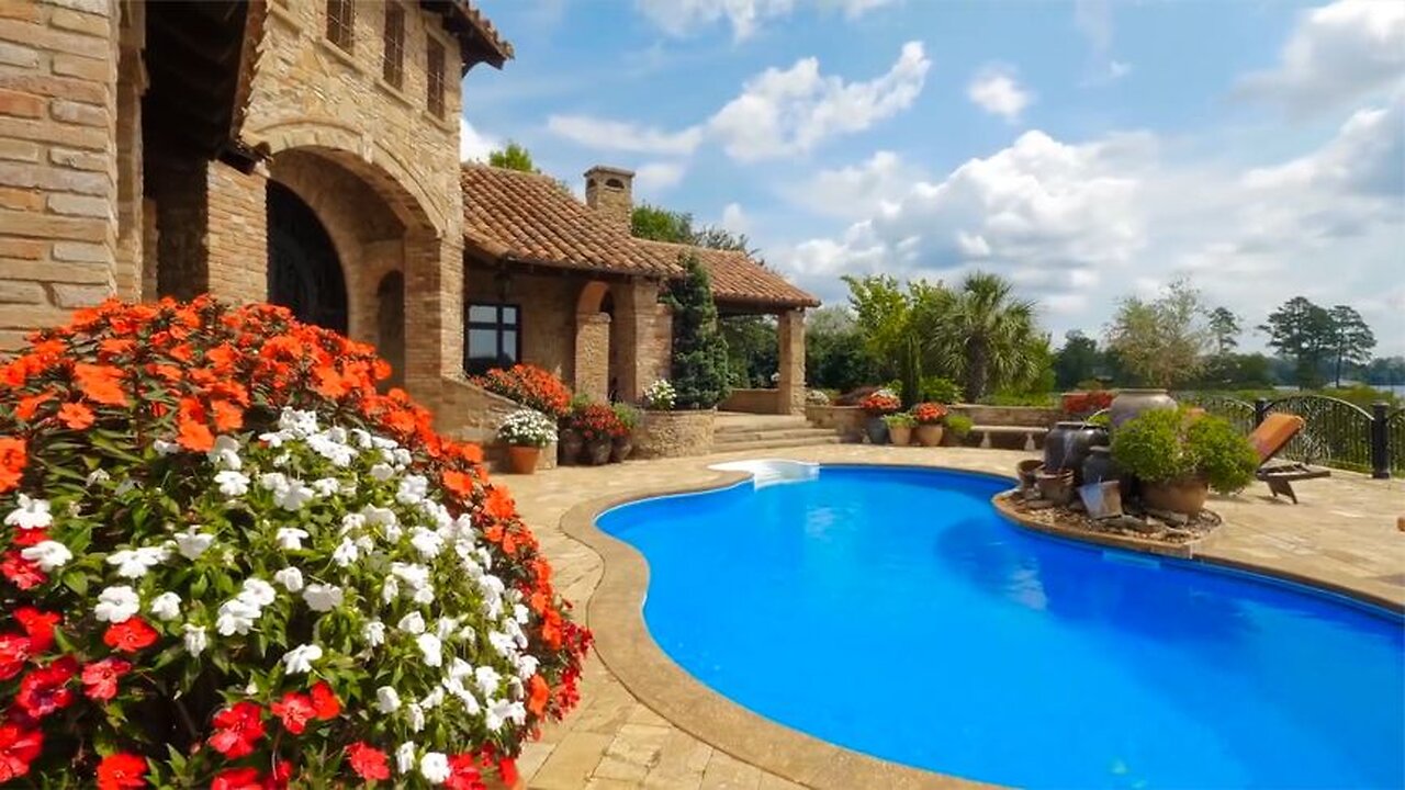 "Luxury Home" Appreciation of luxury homes around the world, a garden-like manor, North Carolina