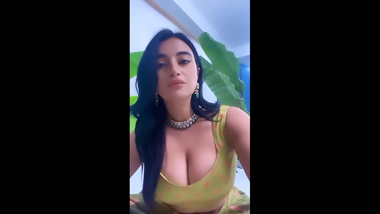 Indian beauty 😍 follow for more amazing videos