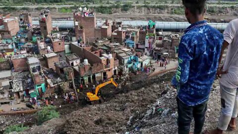 New Delhi: Fire Continues For 5th Day At Bhalswa Landfill Site