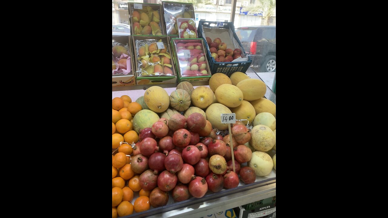 Fruit shop in KSA