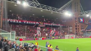 Torcida do Genoa dando show após vencer a Juventus - 06/05/2022