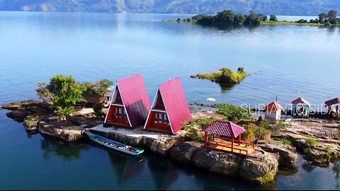 HOMESTAY IN THE MIDDLE OF LAKE TOBA 