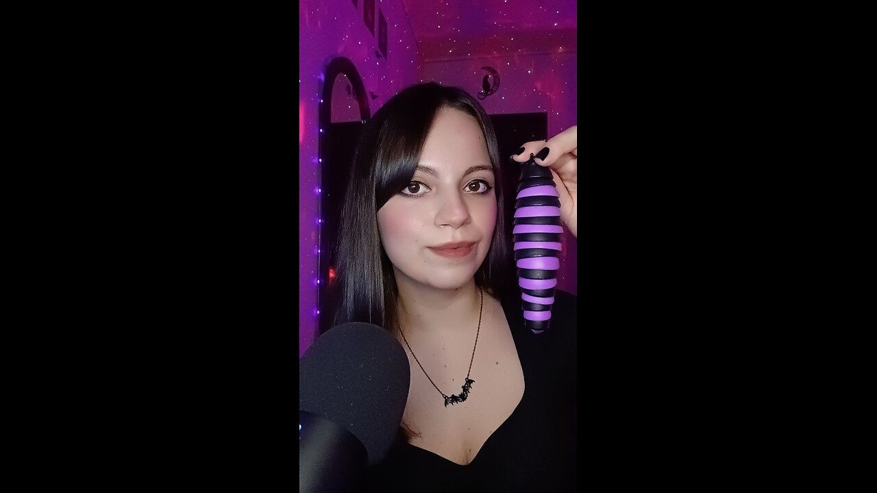 Asmr seria esse um dos melhores gatilhos? 💜