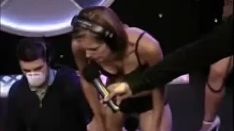 Queefing Queen Queefs 93 Times In 30 Seconds