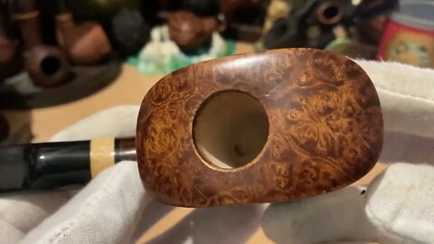 LCS Briars pipe 557 Dublin with maple band - Available