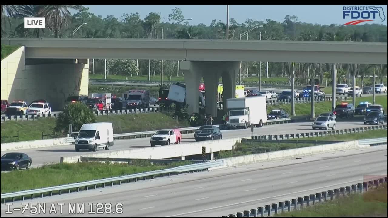 Truck hits overpass support columns at I-75 SB